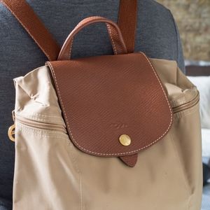 longchamp beige backpack